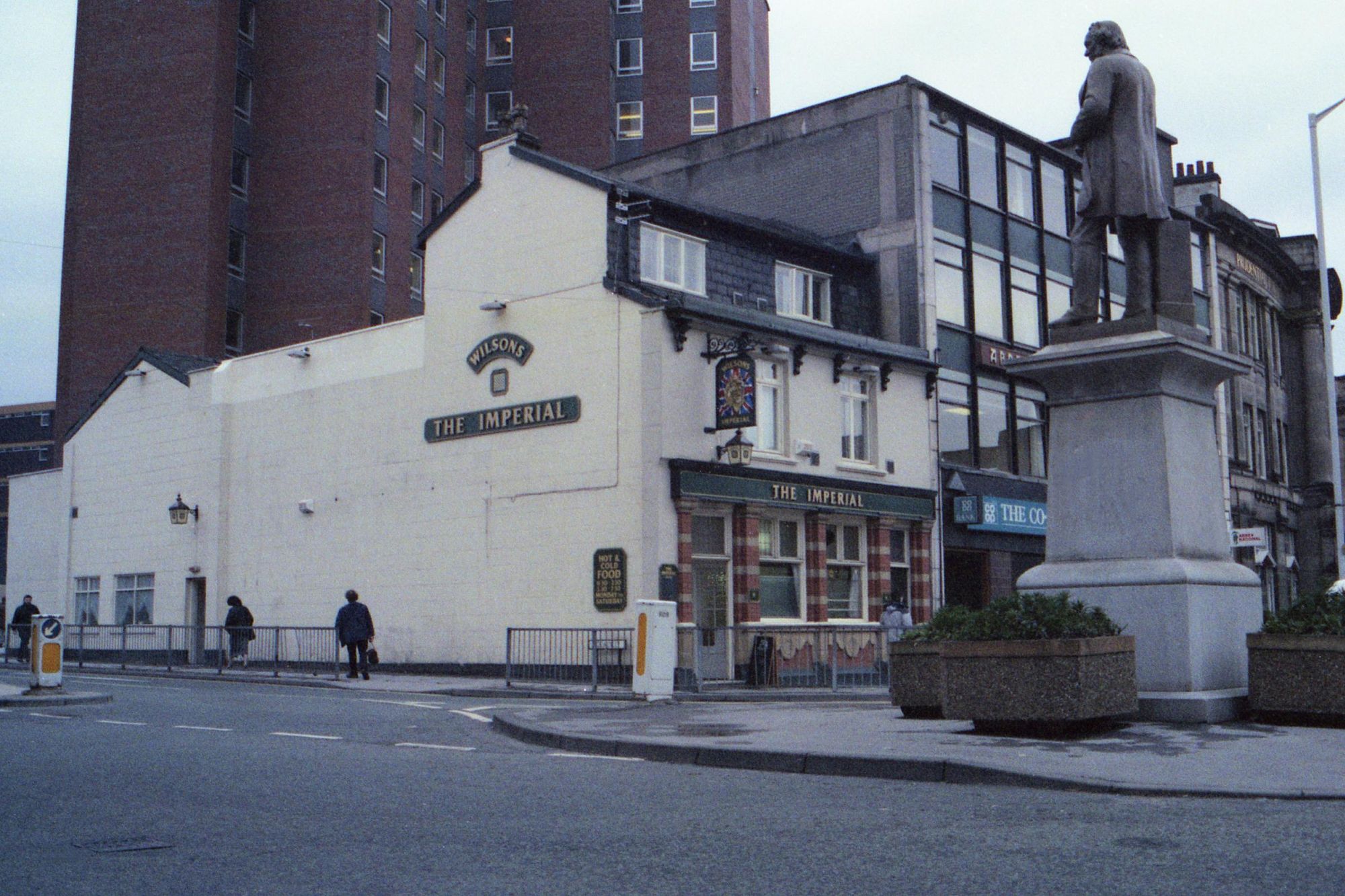 Stockport - Imperial 1988. (Pub, External). Published on 08-01-2025