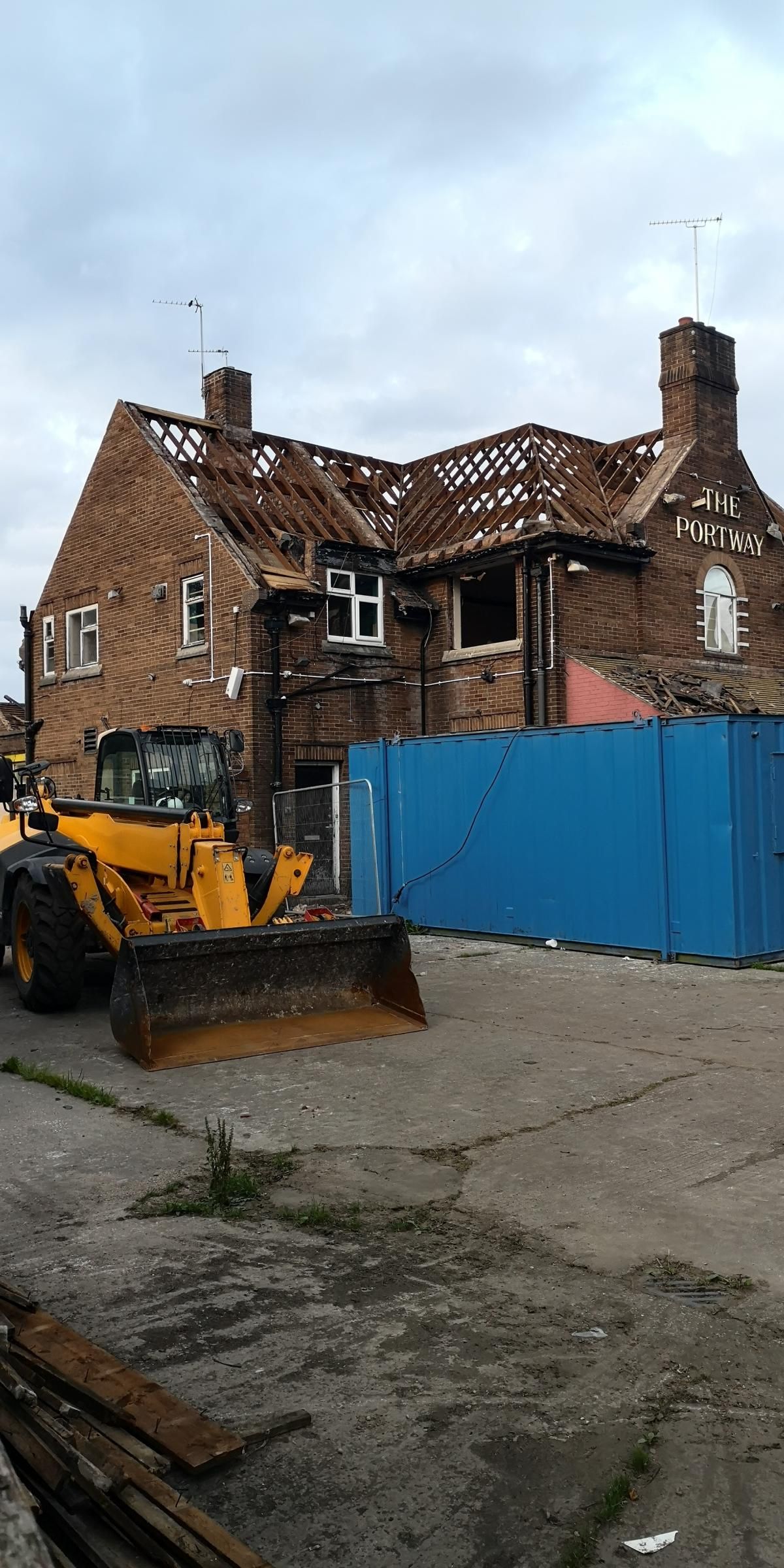 Wythenshawe - Portway Hotel Demolition 6-8-19. (Pub, External). Published on 11-08-2019