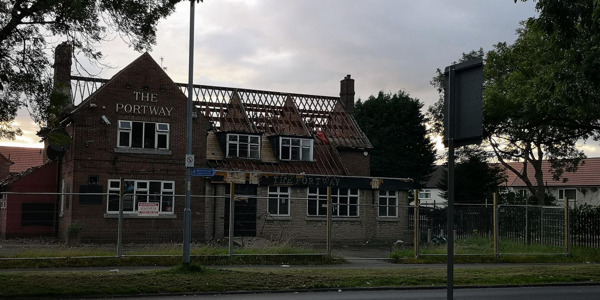 Wythenshawe - Portway Hotel Demolition 6-8-19. (Pub, External). Published on 11-08-2019