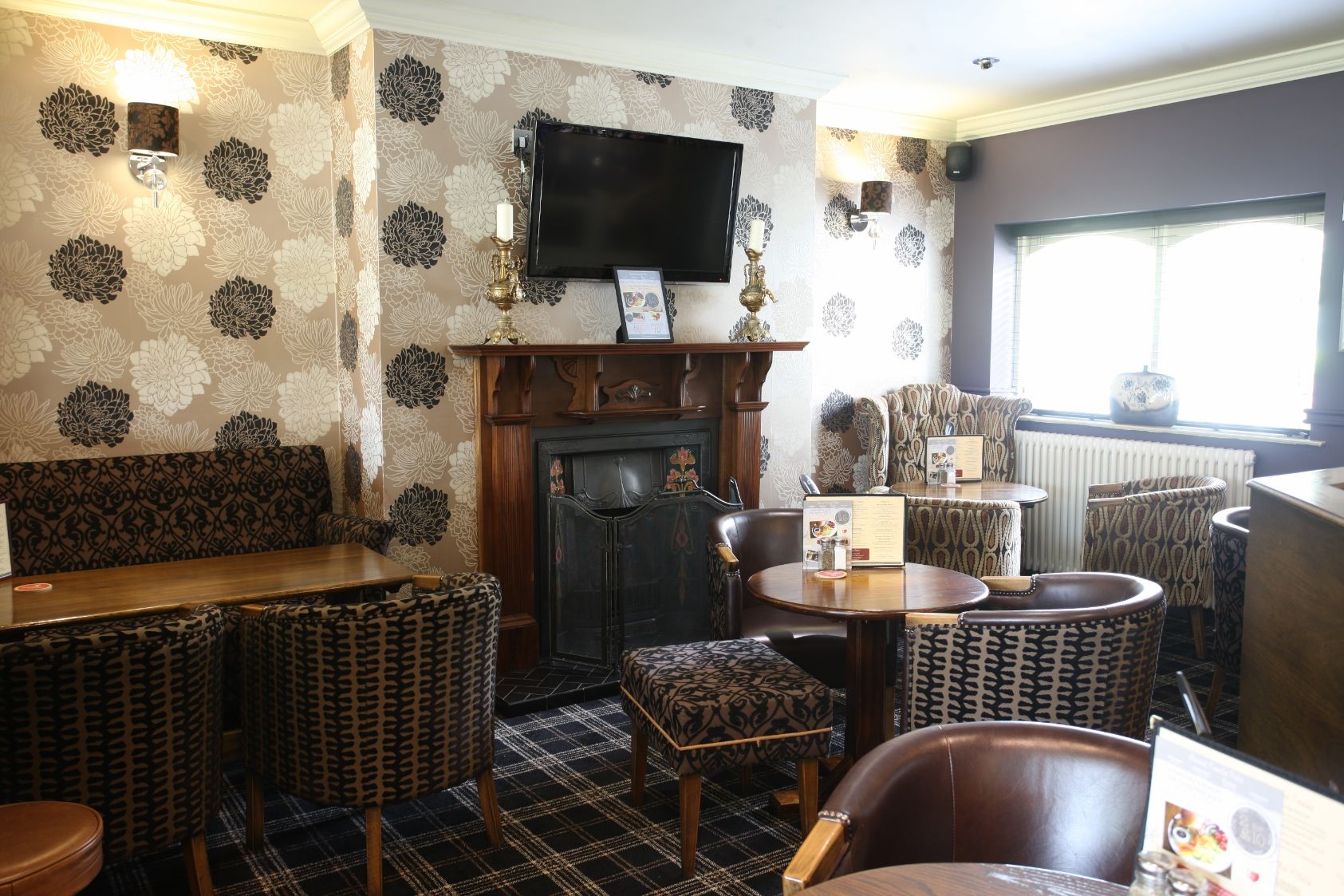 Puss in Boots - Offerton. (Pub, Bar). Published on 13-08-2012