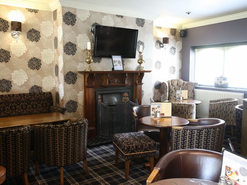 Puss in Boots - Offerton. (Pub, Bar). Published on 13-08-2012