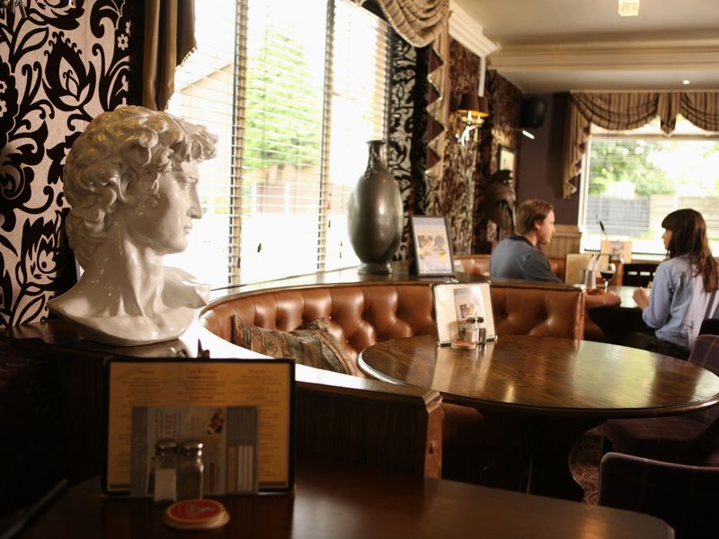 Puss in Boots - Offerton. (Pub, Bar). Published on 13-08-2012
