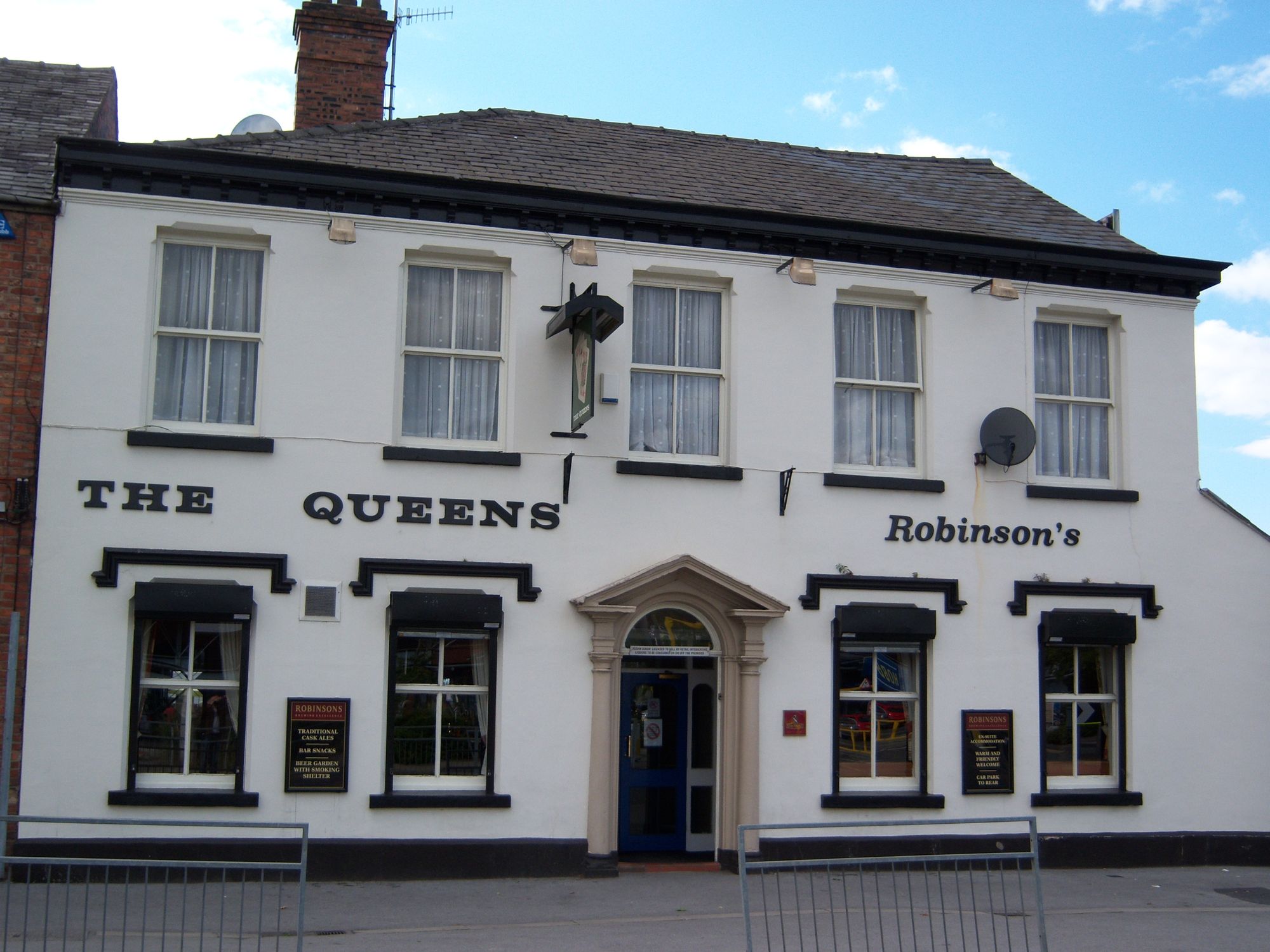 Queens - Portwood. (Pub, External). Published on 20-06-2008