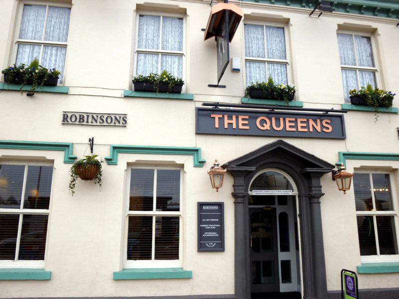 Portwood - Queens 2017. (Pub, External). Published on 14-02-2017