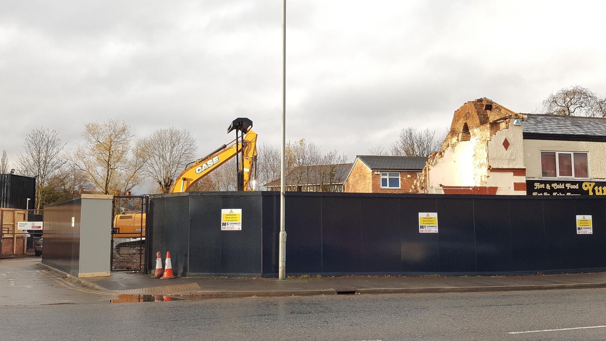 Cheadle - Queens Arms Demolition 20191125. (Pub, External). Published on 25-11-2019
