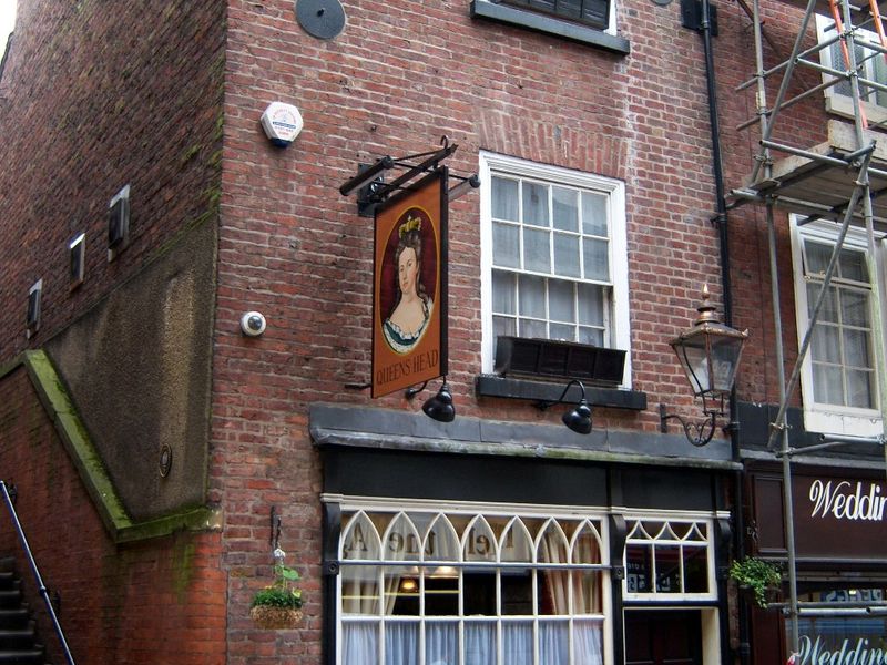 Queens Head - Stockport. (Pub, External, Key). Published on 23-05-2009