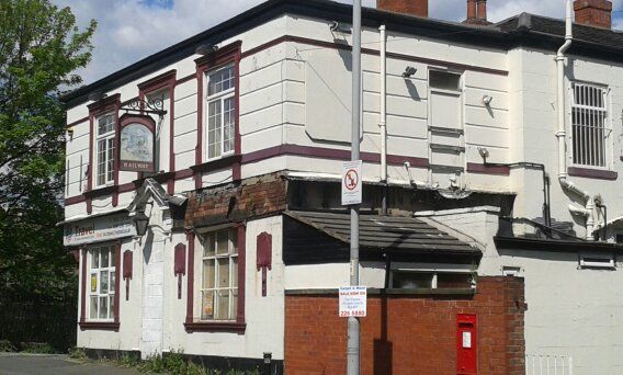 Gorton - Railway 2011-03-26. (Pub, External). Published on 26-03-2011