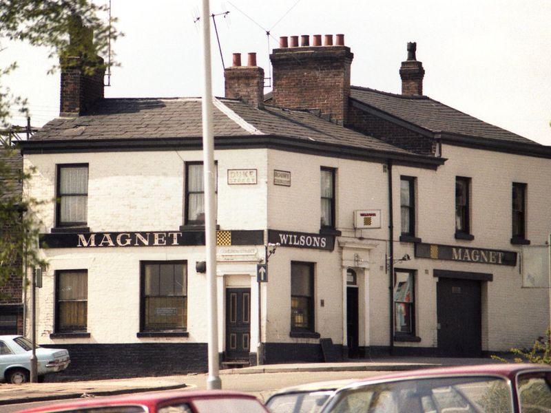 Heaton Norris - Magnet 1981. (Pub, External). Published on 08-01-2025 