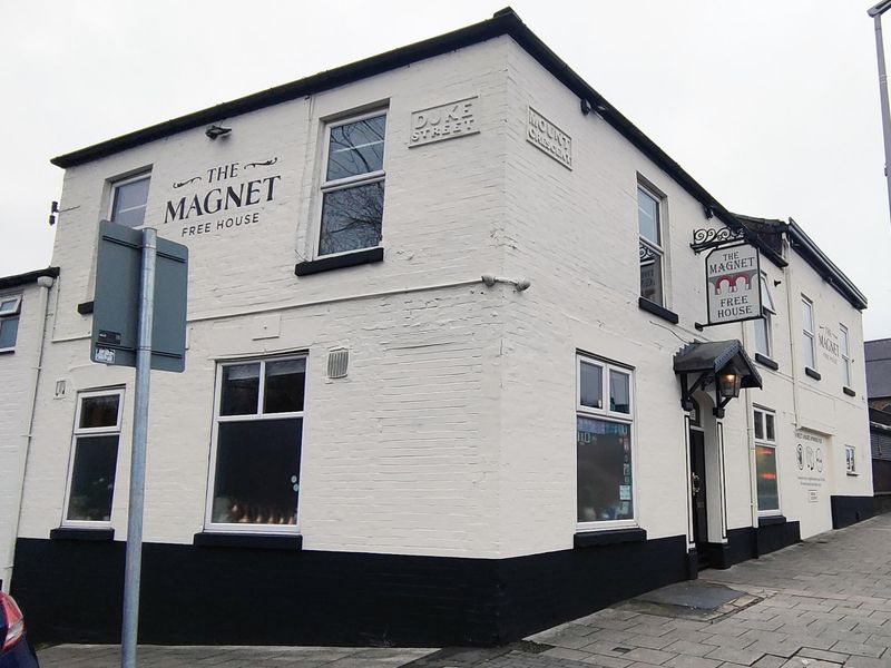 Heaton Norris - Magnet 2025. (Pub, External, Key). Published on 17-02-2025