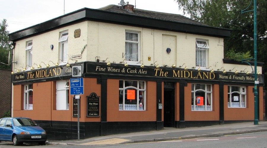 Midland - Heaton Norris. (Pub, External). Published on 26-03-2011