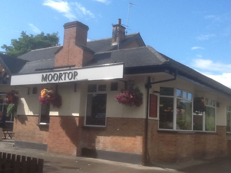 Moor Top - Heaton Moor. (Pub, External). Published on 28-08-2015