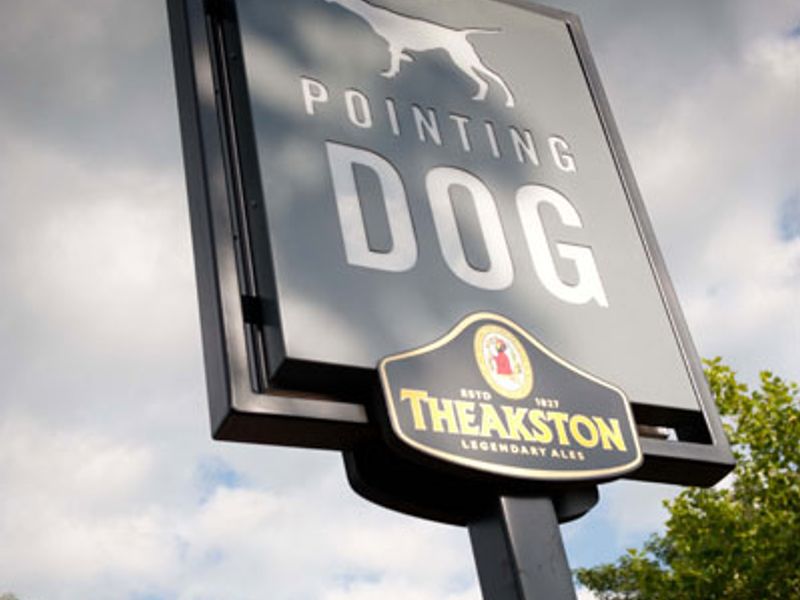 Pointing Dog - Cheadle Hulme 2011-07-13. (Pub, Sign). Published on 13-07-2011