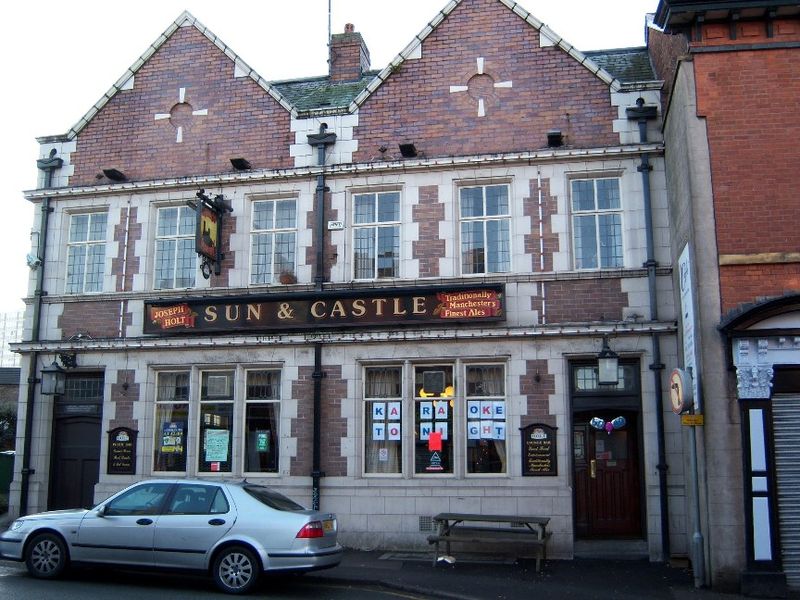 Sun & Castle - Stockport. (Pub, External). Published on 23-12-2007