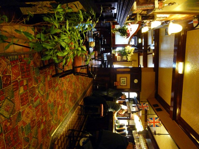 Sun & Castle - Stockport, interior. (Pub, Bar). Published on 10-11-2015