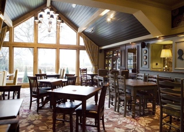 Three Bears - Hazel Grove 2011-12-05. (Pub, Bar). Published on 05-12-2011