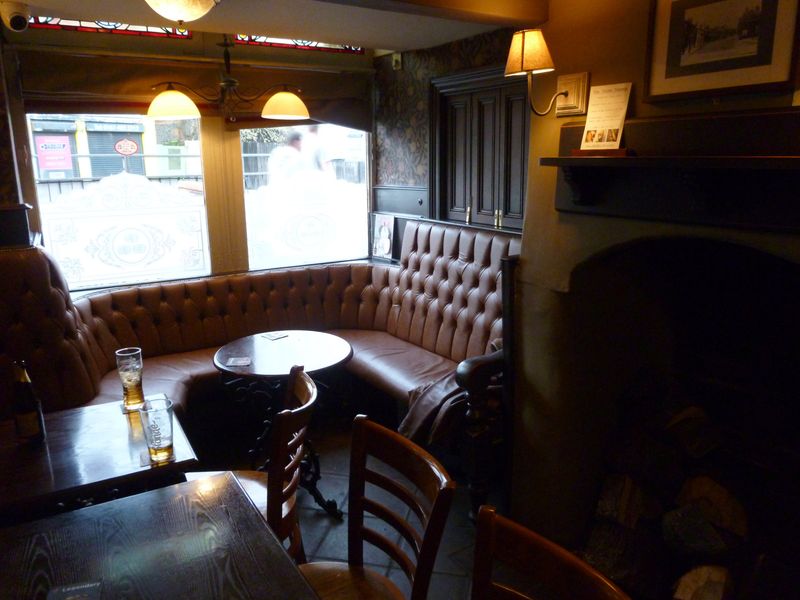 Three Tunnes - Hazel Grove interior. (Pub, Bar). Published on 21-04-2016