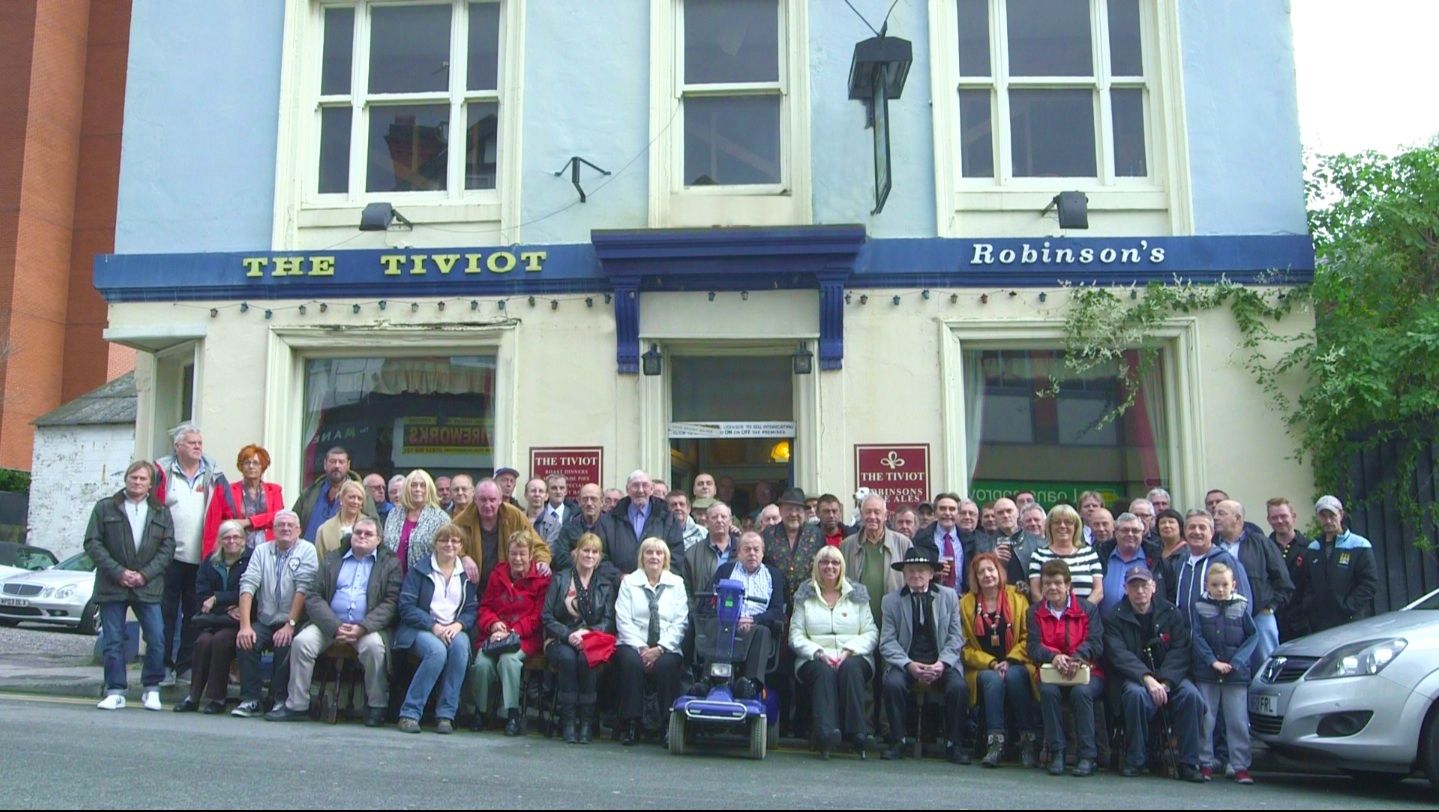 Tiviot - Stockport on the day of closure 2013-11-16. (Pub, External). Published on 16-11-2013