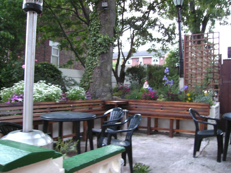 Vale Cottage garden - Gorton. (Pub, External). Published on 19-06-2007
