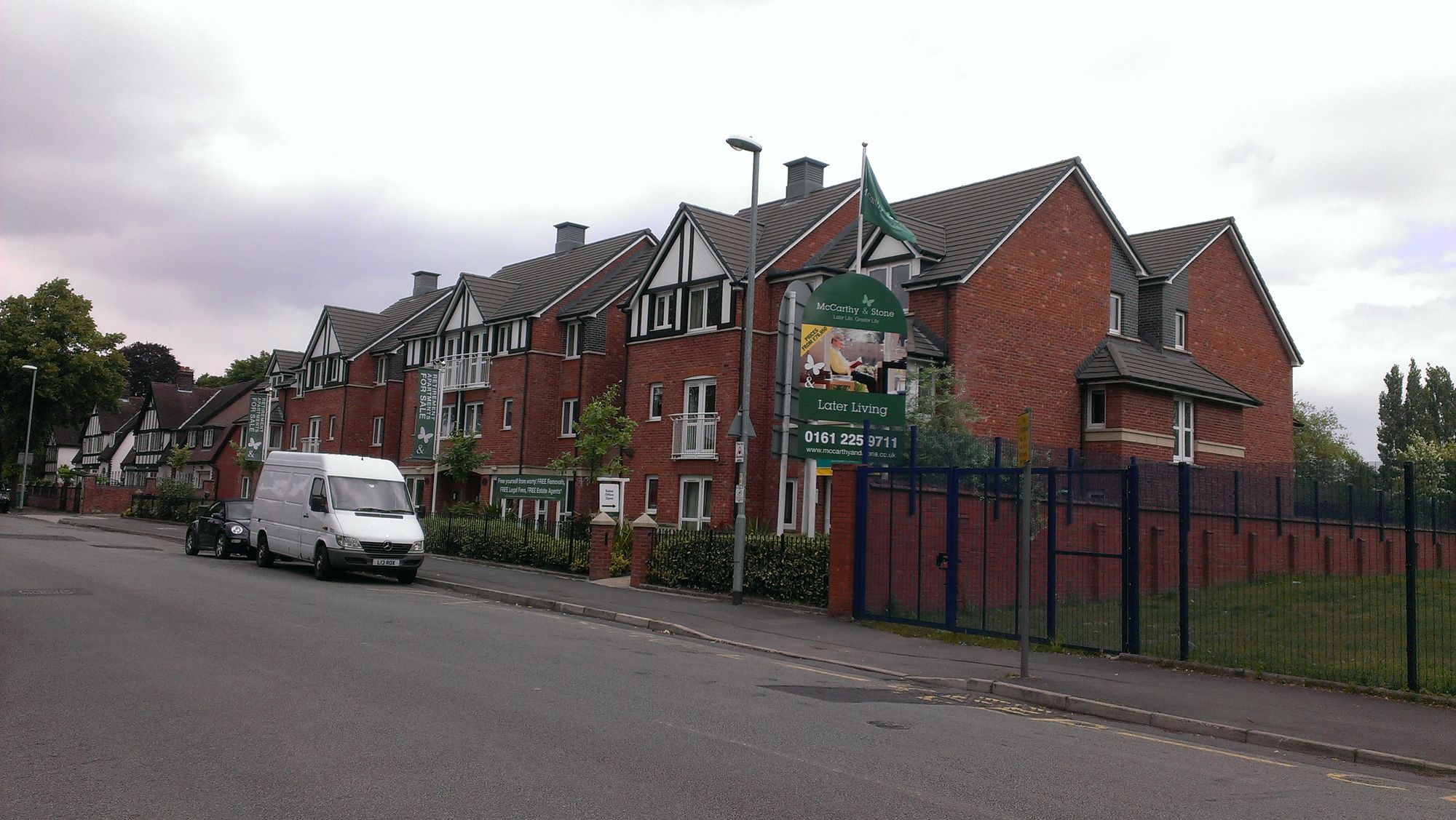 Burnage - site of Rising Sun (former Milestone) 2013-06-21. (Pub, External). Published on 21-06-2013
