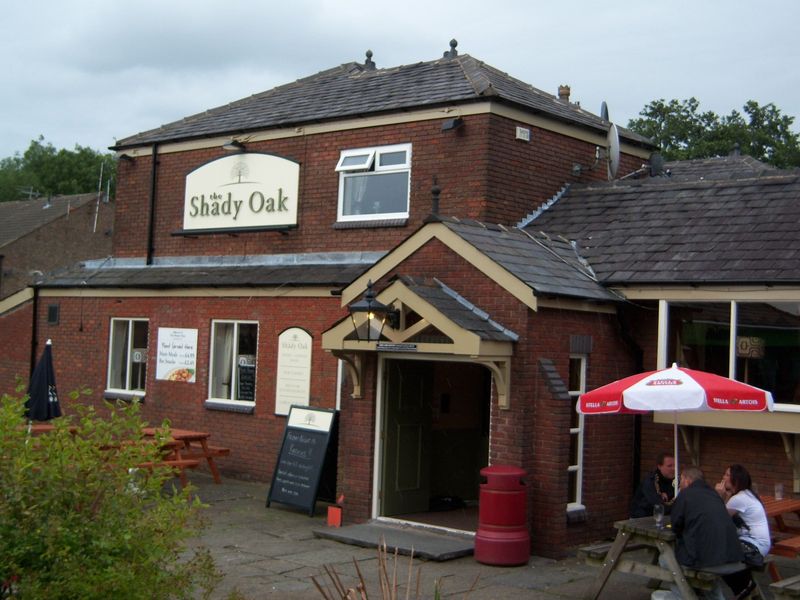 Bramhall - Shady Oak 2013. (Pub, External). Published on 11-08-2009