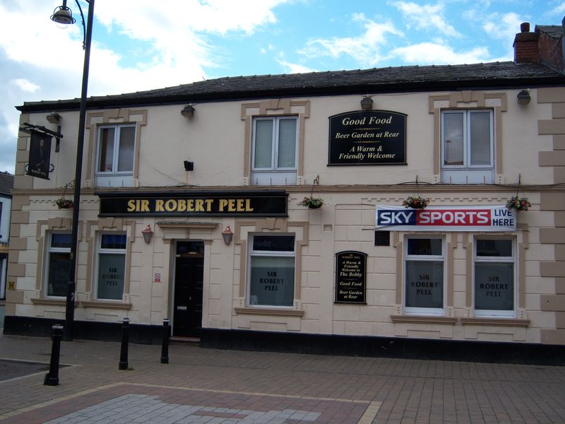 Sir Robert Peel - Edgeley. (Pub, External). Published on 20-07-2008