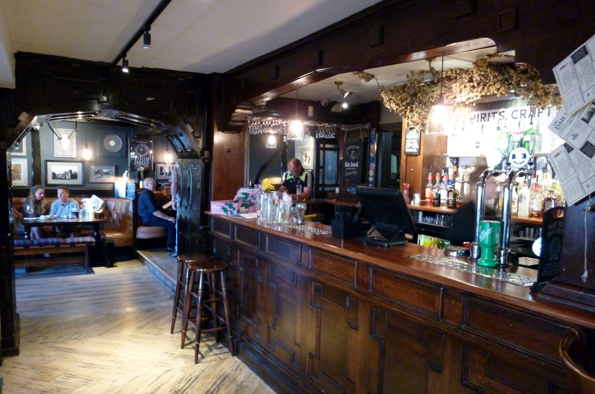 White Hart Tavern bar 2016- Cheadle. (Pub, Bar). Published on 29-08-2016