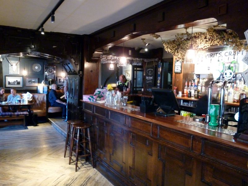 White Hart Tavern bar 2016- Cheadle. (Pub, Bar). Published on 29-08-2016