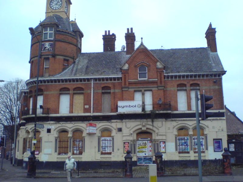 White Lion when closed - Withington. (Pub, External, Key). Published on 01-01-2009 