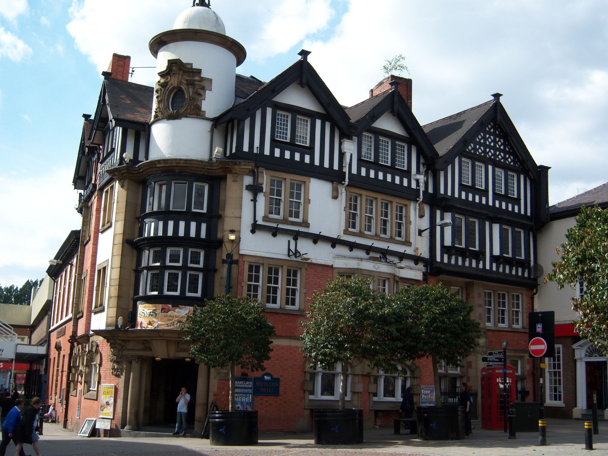White Lion - Stockport 2008-05-20. (Pub, External). Published on 20-05-2008
