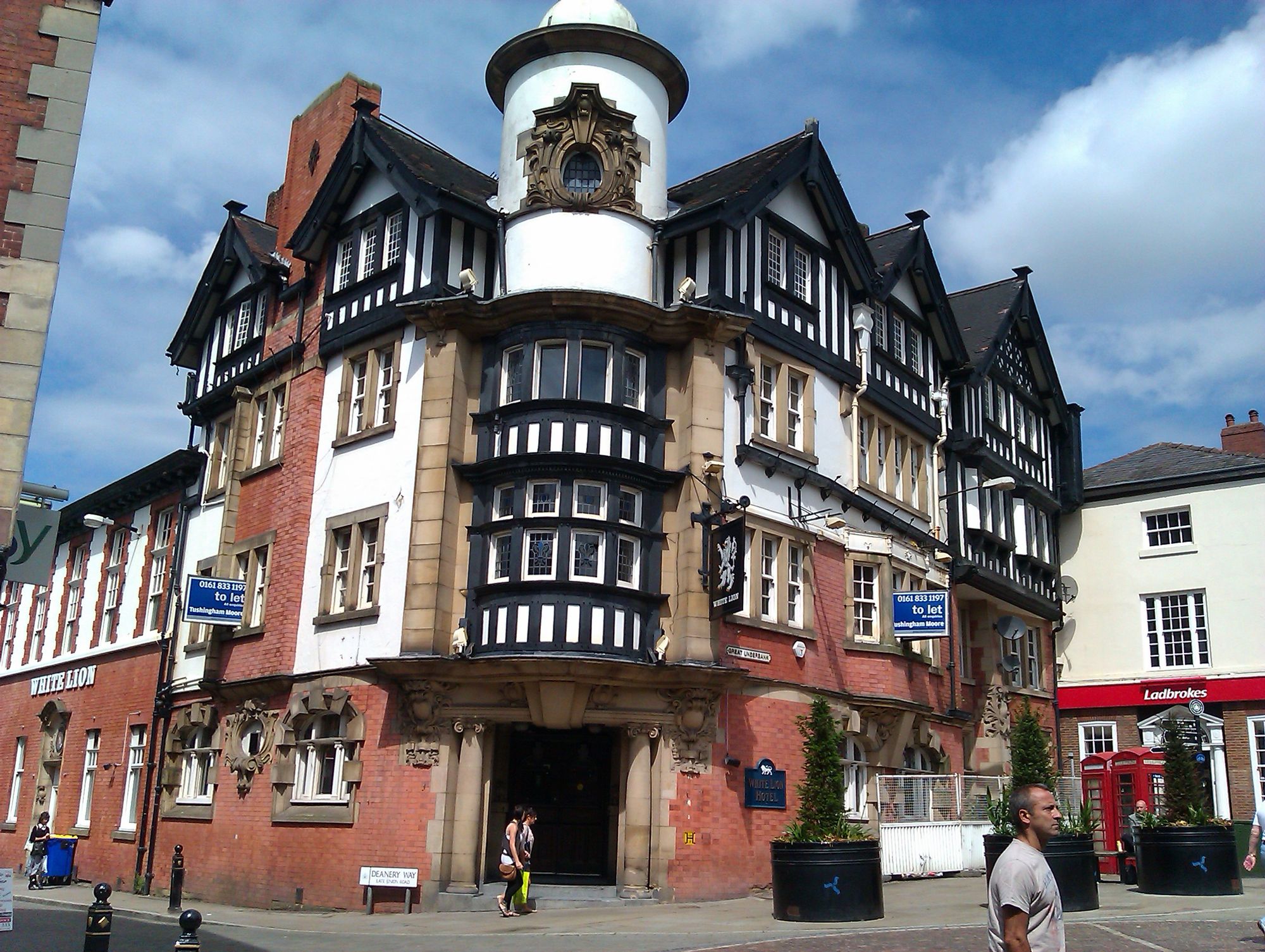 White Lion - Stockport 2011-07-26. (Pub, External). Published on 26-07-2011