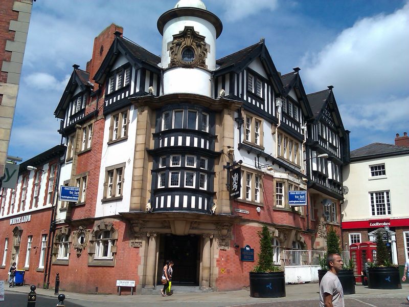 White Lion - Stockport. (Pub, External). Published on 26-07-2011 