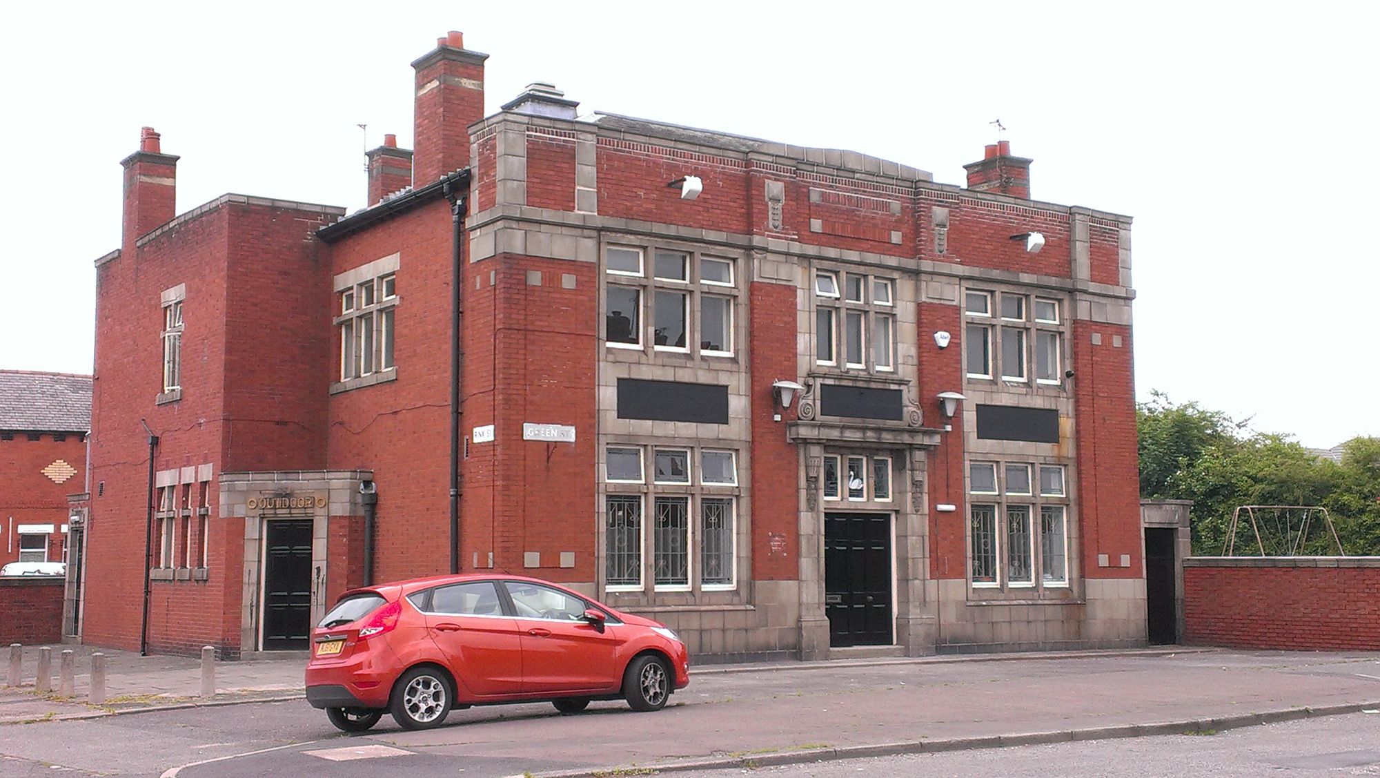Ladybarn - White Swan closed 2013 06 21. (Pub, External). Published on 21-06-2013