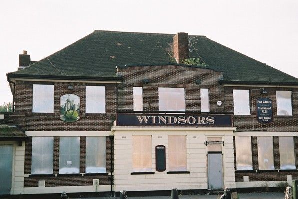 Windsors closed 2008 - Edgeley. (Pub, External, Key). Published on 19-08-2006