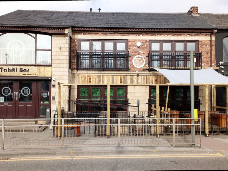 Hazel Grove - Tahiti Bar 2019-03-30. (Pub, External). Published on 30-03-2019 