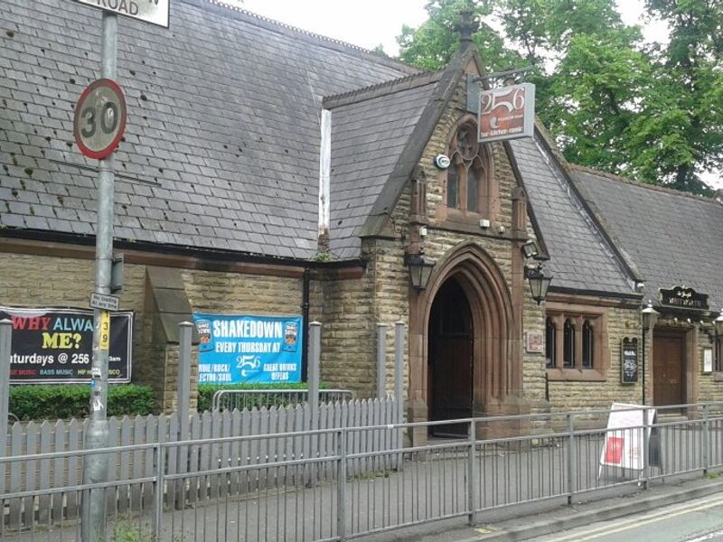 256 Wilmslow Road - Fallowfield. (Pub, External, Key). Published on 16-06-2013 