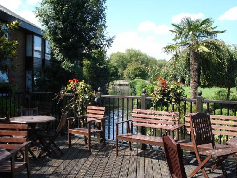 Riverside Bar - outside. (External). Published on 03-09-2014