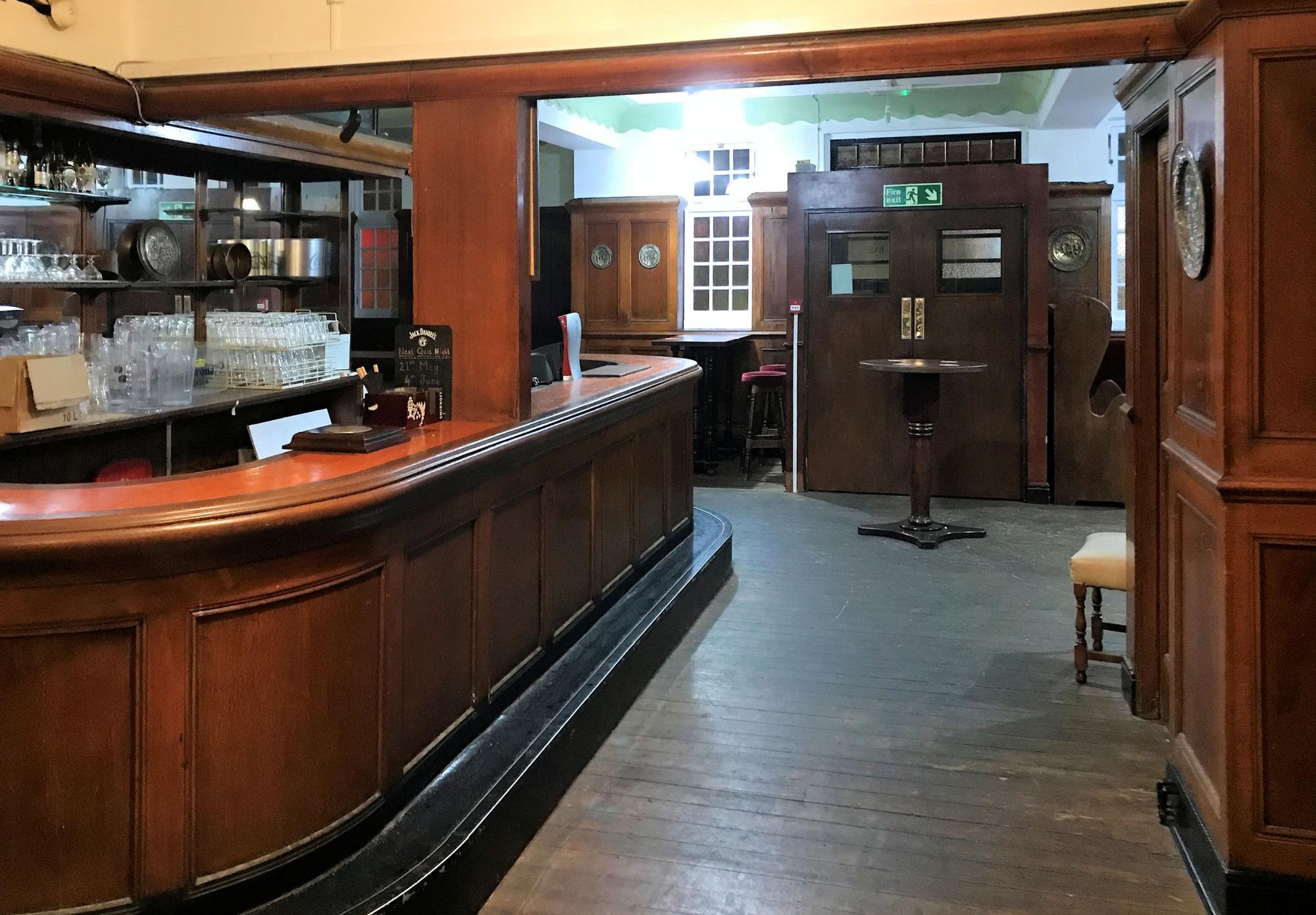 Taken October 2024. (Bar). Published on 20-10-2024