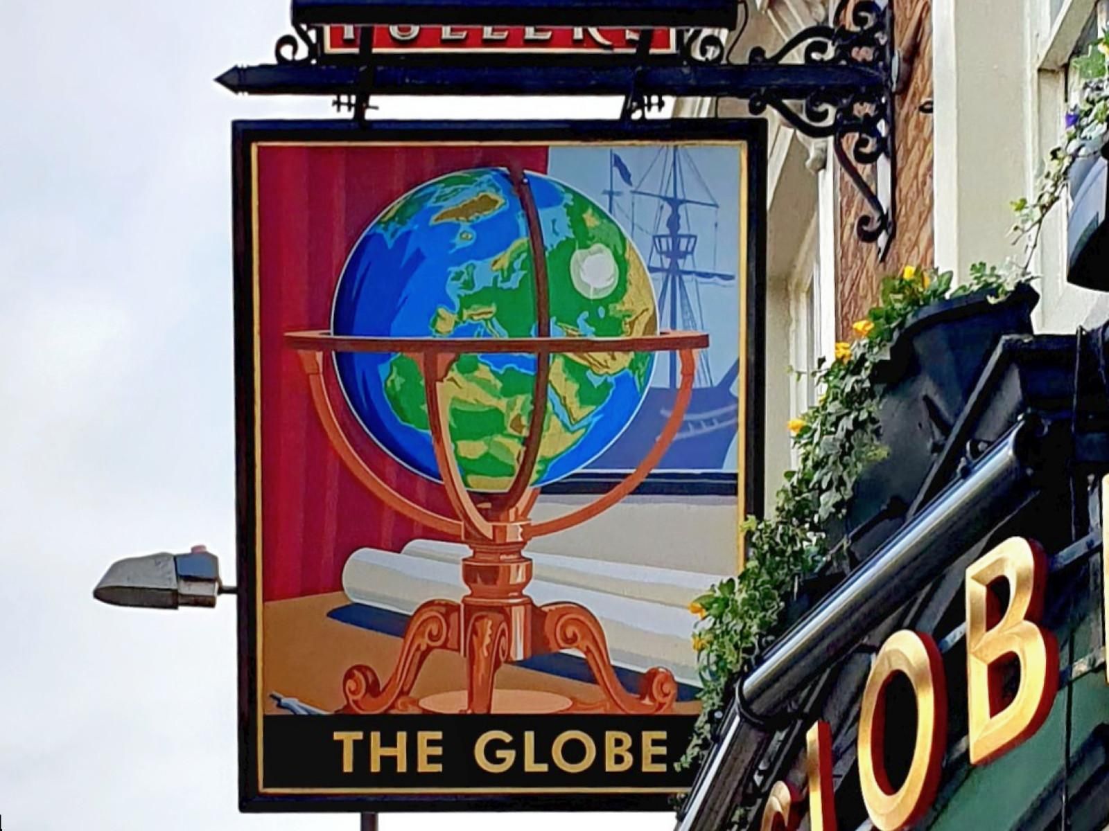 The Globe's pub sign (Nov 2025). (External, Sign). Published on 22-11-2025