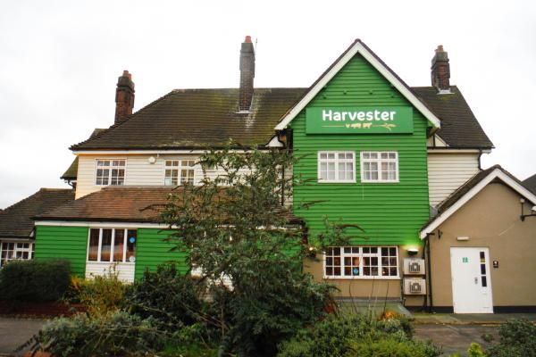 The Mandeville Arms in appeal green colours. (Pub, External). Published on 18-01-2015