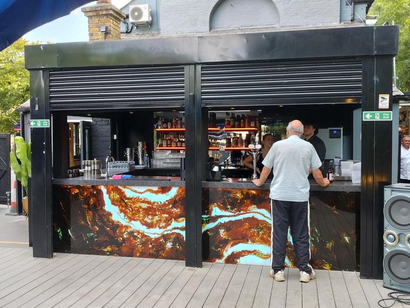 Outside Bar. (Bar). Published on 15-07-2026 