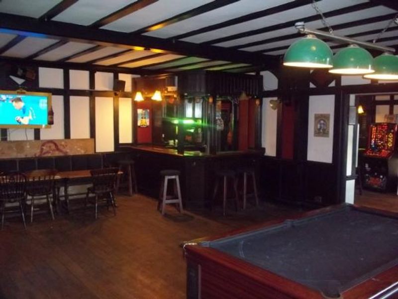 (Pub, Bar). Published on 10-02-2014