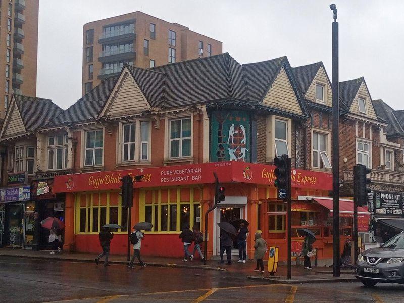 Taken May 2025 - Village Inn signage still visible despite closi. Published on 27-05-2025 