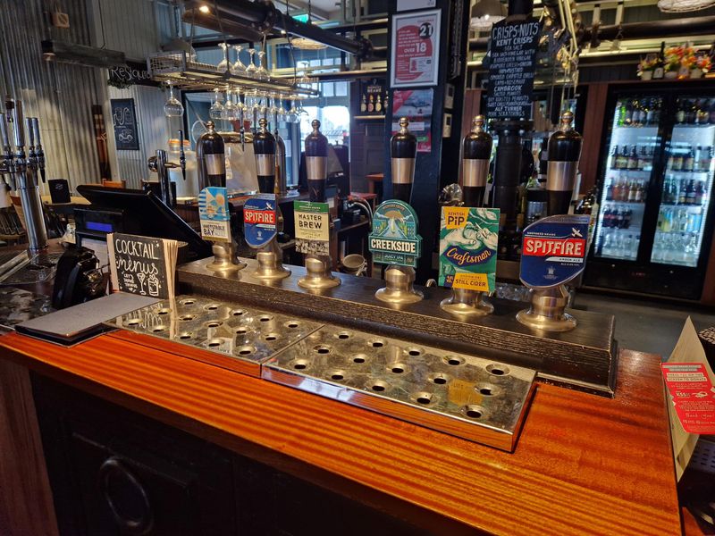 The handpump array. (Bar). Published on 19-07-2025 