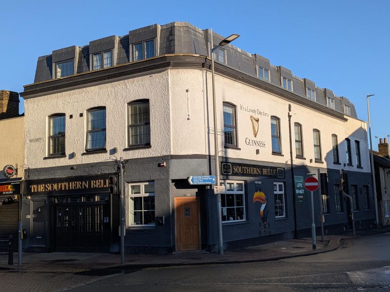 Autumn 2026 street frontage livery. (Pub, External, Key). Published on 22-10-2026