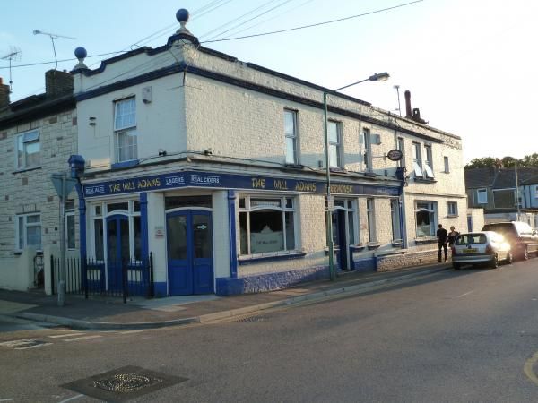 Street corner frontage. (Pub, External). Published on 25-03-2014