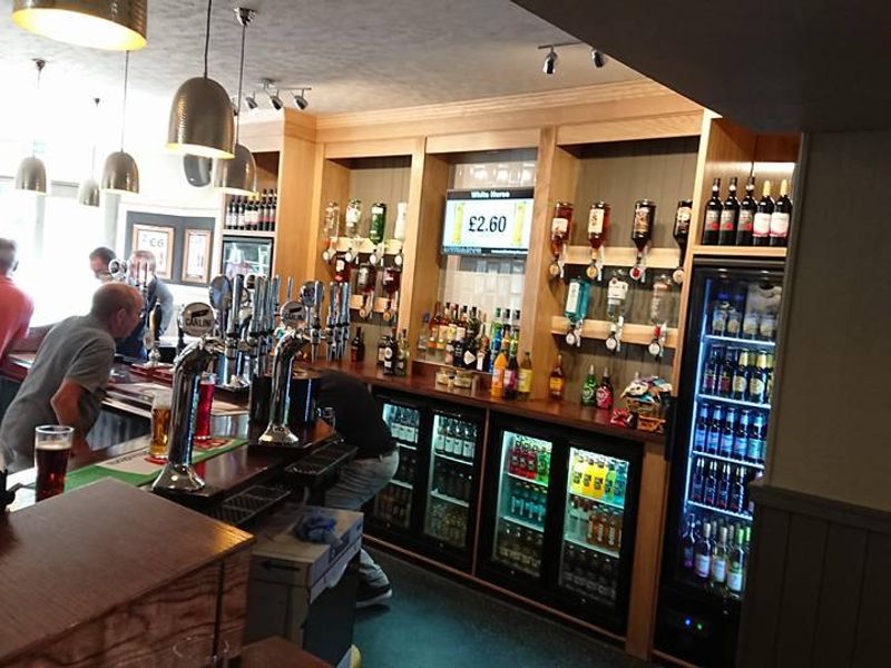 Inside and bar back. (Bar). Published on 02-09-2017 