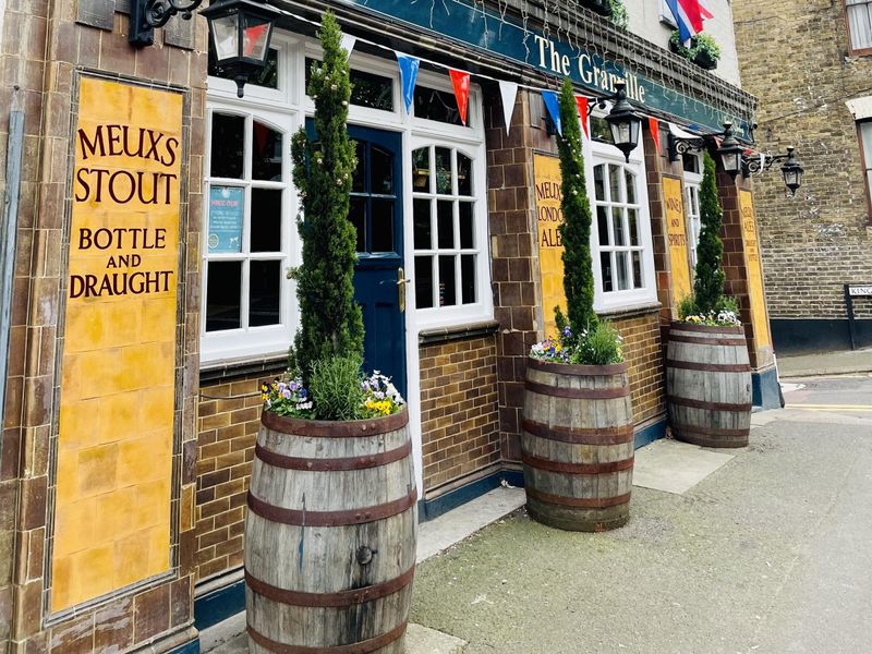 Side on view of street frontage. (Pub, External). Published on 25-07-2023