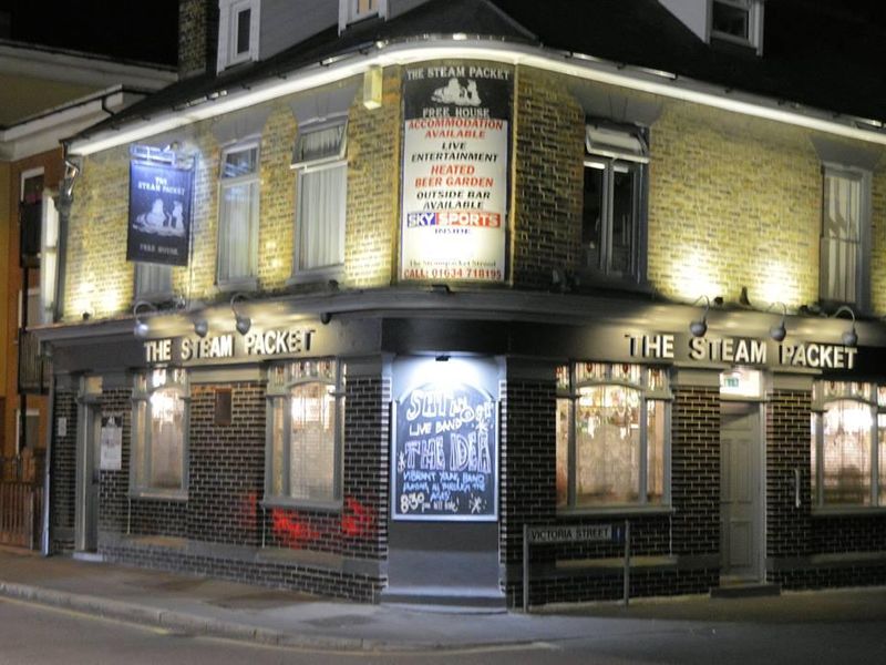 Street corner view at night. (Pub, External). Published on 04-10-2016