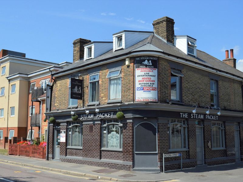 Street corner frontage. (Pub, External, Key). Published on 09-08-2018