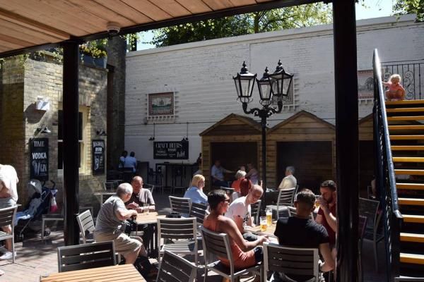 The garden yard. (Pub, Garden). Published on 21-07-2016